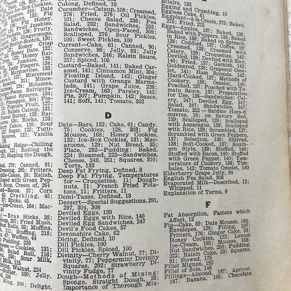 The Household Searchlight Recipe Book, by The Household Magazine 1940 - Picture 10 of 16